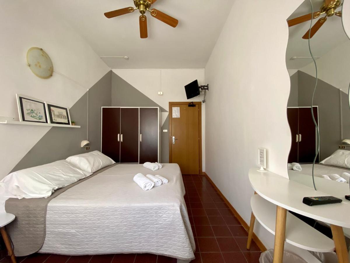 Villa Mirna Rimini Bagian luar foto