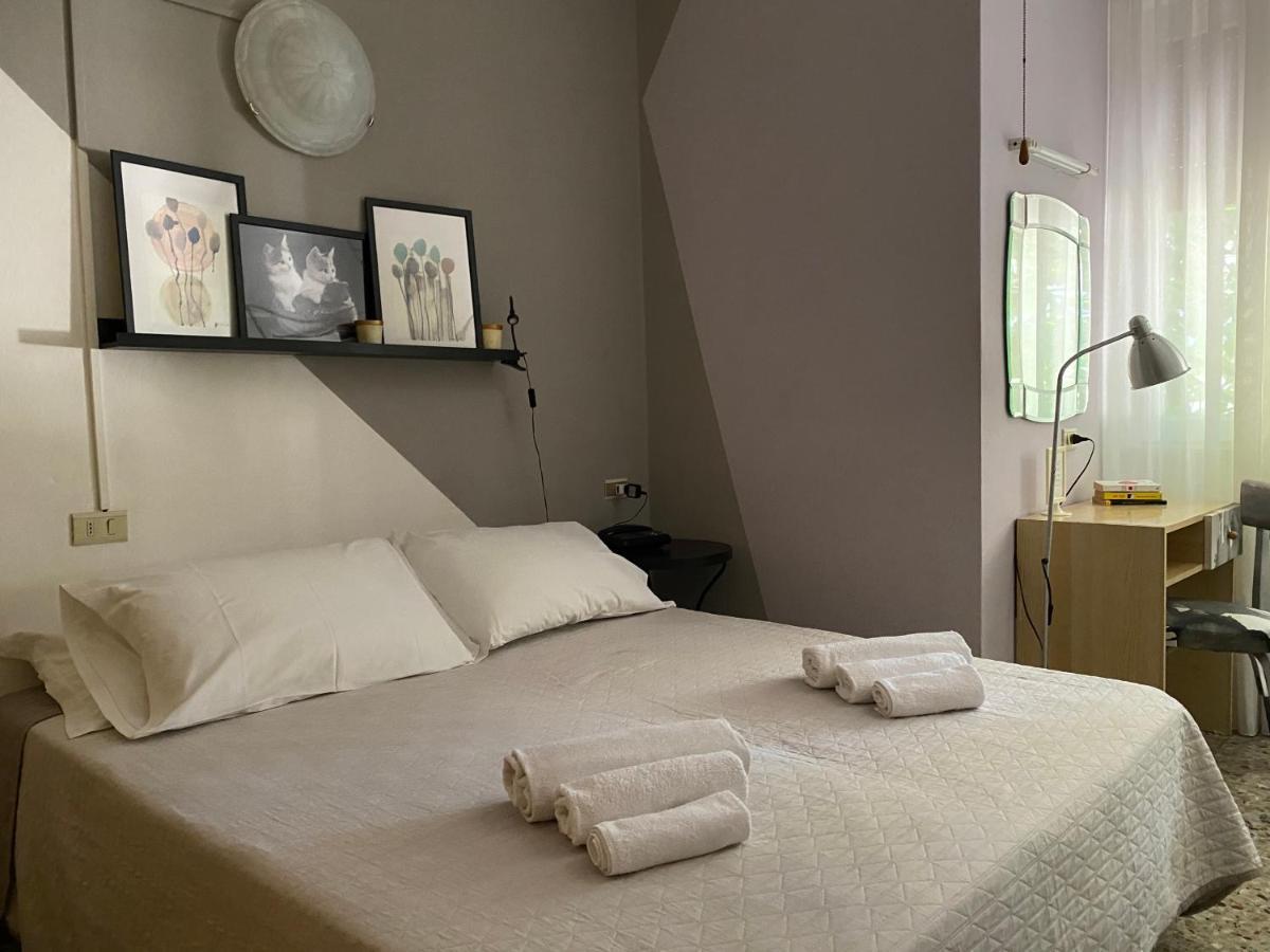 Villa Mirna Rimini Bagian luar foto
