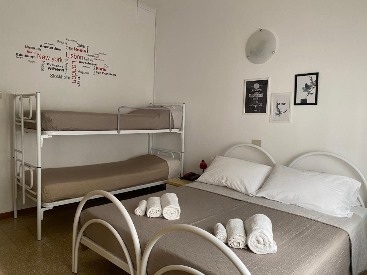 Villa Mirna Rimini Bagian luar foto