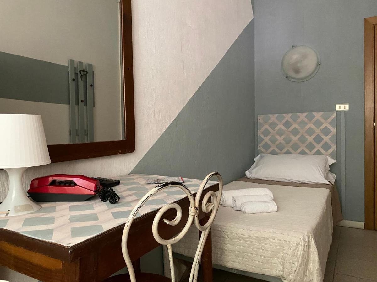 Villa Mirna Rimini Bagian luar foto